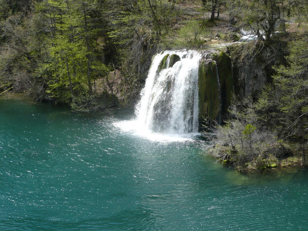 Готель Plitvice Pansion Lovric Плитвицька Єзера Екстер'єр фото